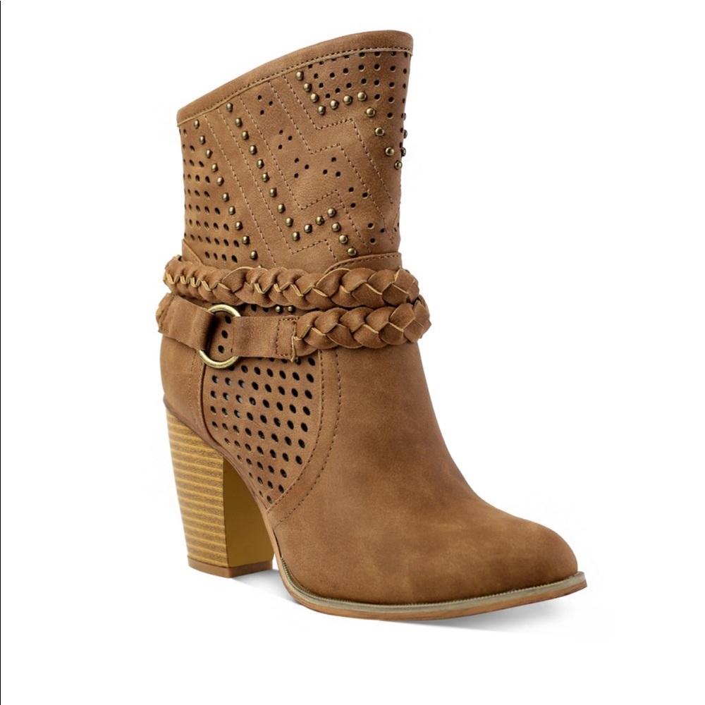 Ladies Steinway Perforated Chunky Heels Booties - Picture 2 of 7